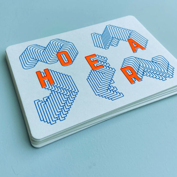 Zeefdruk wenskaart HOERA - wit/oranje